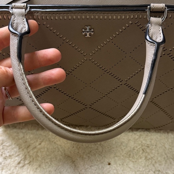 Tory Burch Robinson Crosshatch Tote Shoulder Bag Taupe - Picture 10 of 16
